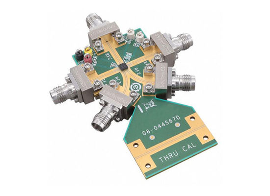 ADRF5046-EVALZ Soluzioni incorporate ADRF5046 SP4T Switch Evaluation Board