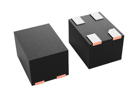 CDC6C024000HDLYRQ1 Chip di circuito integrato per veicoli a motore con oscillatore LVCMOS a onde acustiche VSON-4