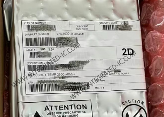 sistema embedded di IC integrato 800MHz XC7Z030-2FBG484I sul pacchetto del chip 484-FCBGA