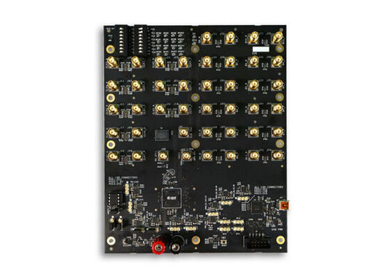 RC32614A-EVK Embedded Solutions Kit di valutazione del sincronizzatore di sistema ClockMatrix RC32614A
