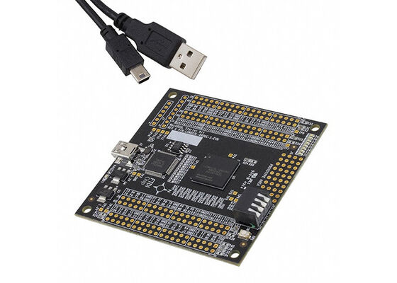 LCMXO3L-6900C-S-EVN Soluzioni incorporate LCMXO3L-6900 MachXO3L FPGA Starter Evaluation Board