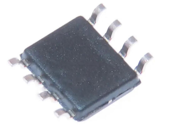 Supporto di superficie TMCS1101A2BQDRQ1 Hall Effect Bidirectional Current Sensor IC